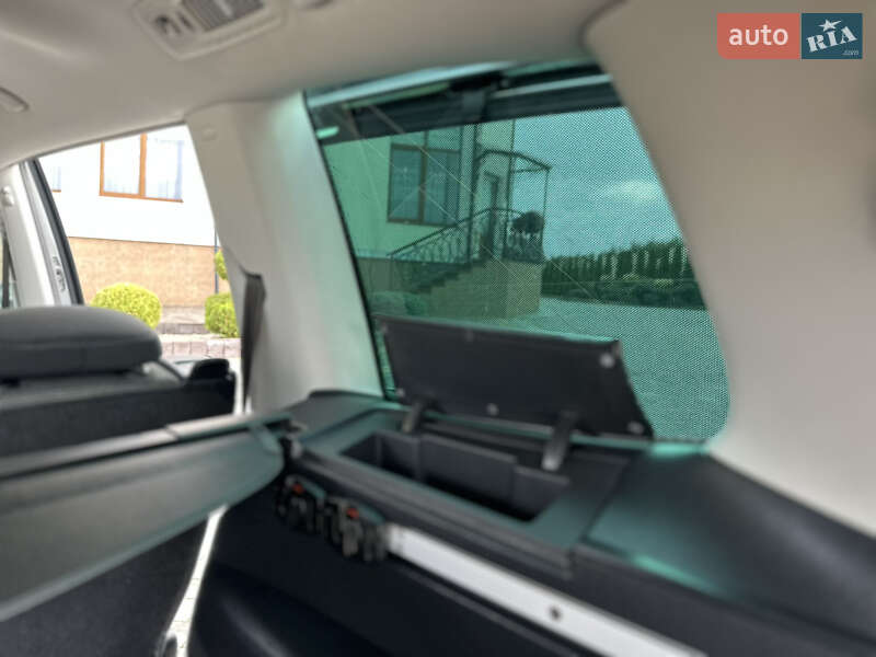 Минивэн Volkswagen Sharan 2015 в Дрогобыче