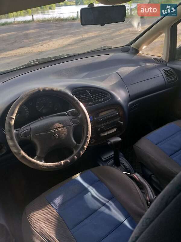 Мінівен Volkswagen Sharan 1996 в Калинівці