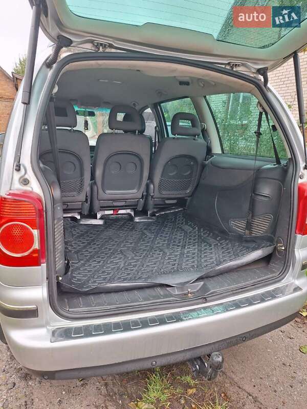 Минивэн Volkswagen Sharan 2004 в Виннице