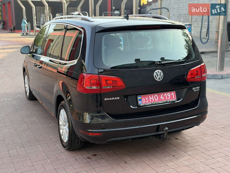 Минивэн Volkswagen Sharan 2014 в Ровно