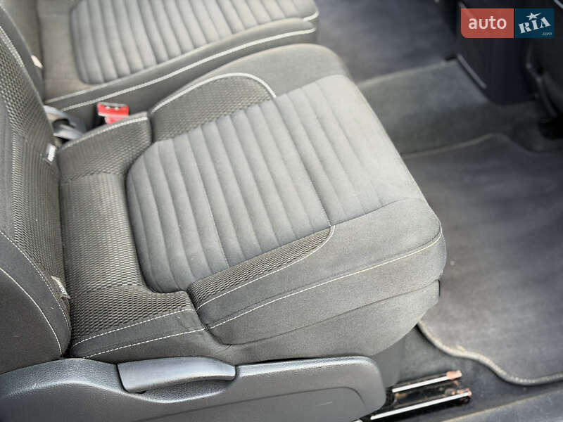 Минивэн Volkswagen Sharan 2014 в Ровно