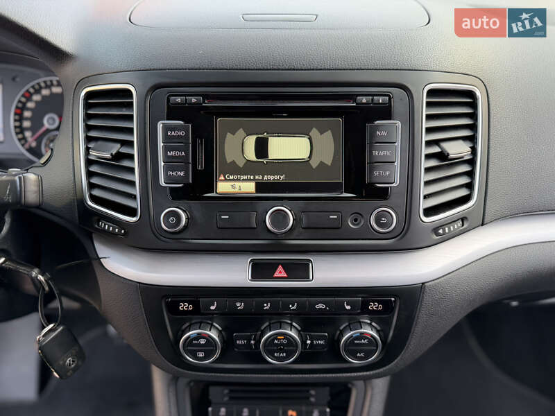 Минивэн Volkswagen Sharan 2014 в Ровно