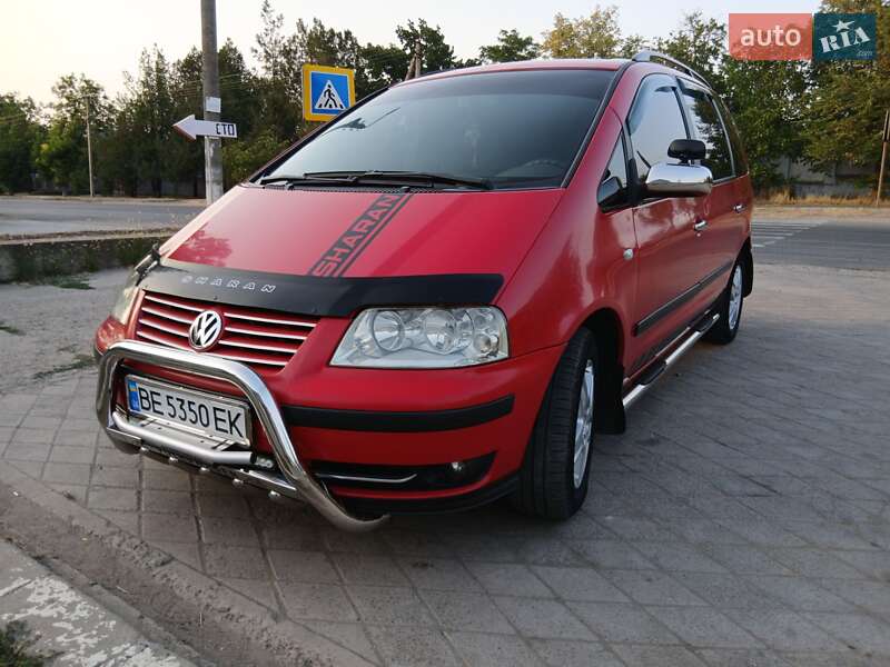 Минивэн Volkswagen Sharan 2002 в Новой Одессе