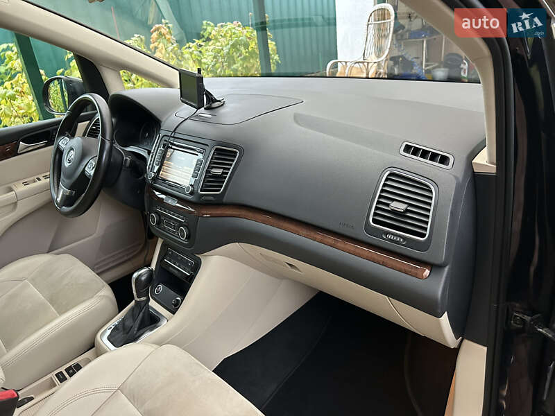 Минивэн Volkswagen Sharan 2011 в Белой Церкви