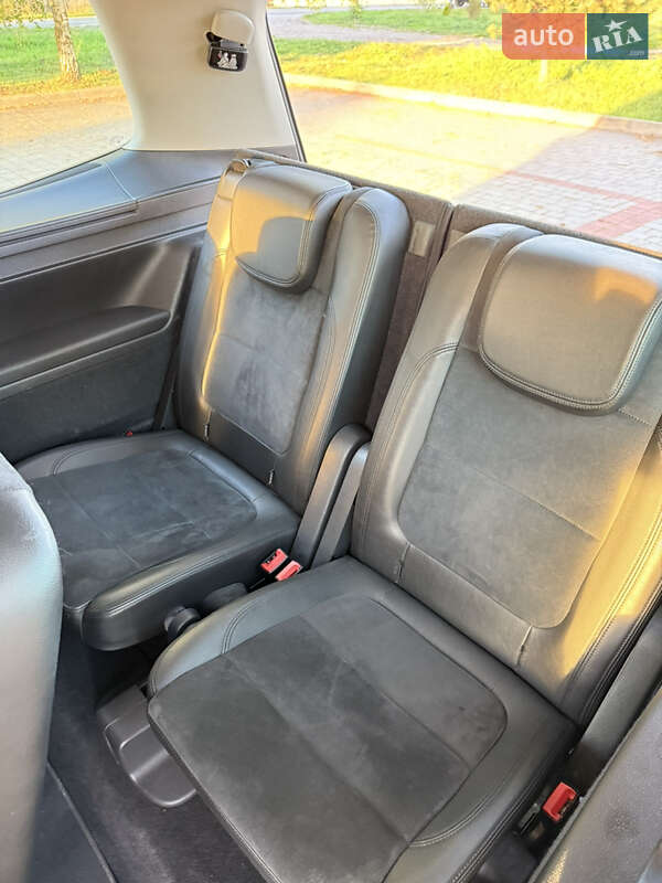 Мінівен Volkswagen Sharan 2015 в Львові