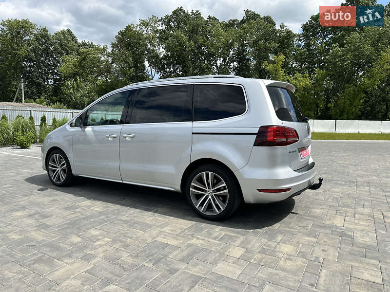 Минивэн Volkswagen Sharan 2017 в Луцке