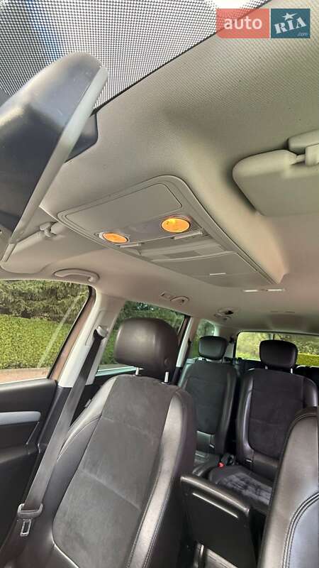 Минивэн Volkswagen Sharan 2012 в Стрые