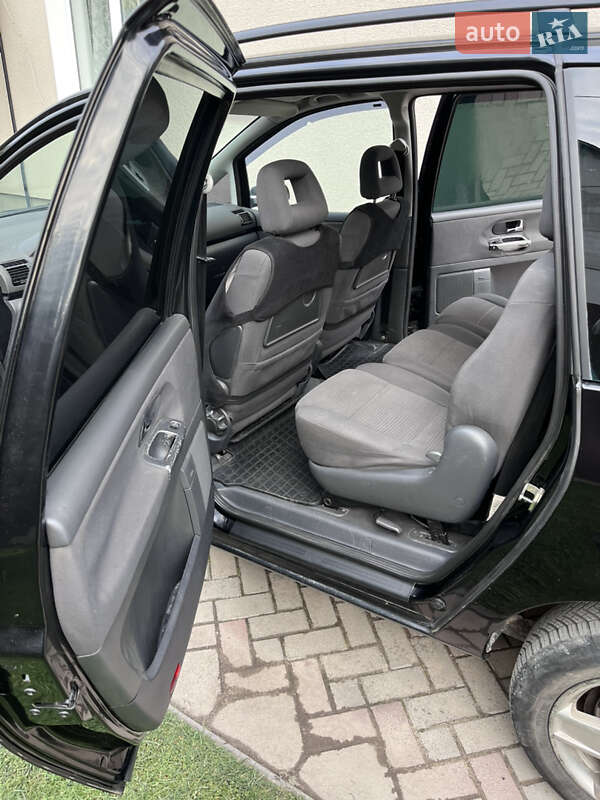 Минивэн Volkswagen Sharan 2003 в Шумске фото 21 Минивэн Volkswagen Sharan 2003 в Шумске