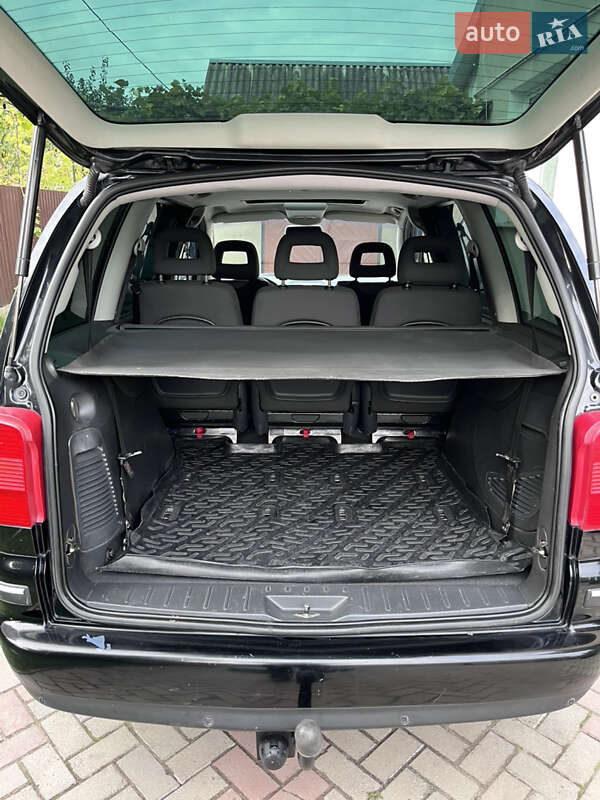 Минивэн Volkswagen Sharan 2003 в Шумске фото 23 Минивэн Volkswagen Sharan 2003 в Шумске