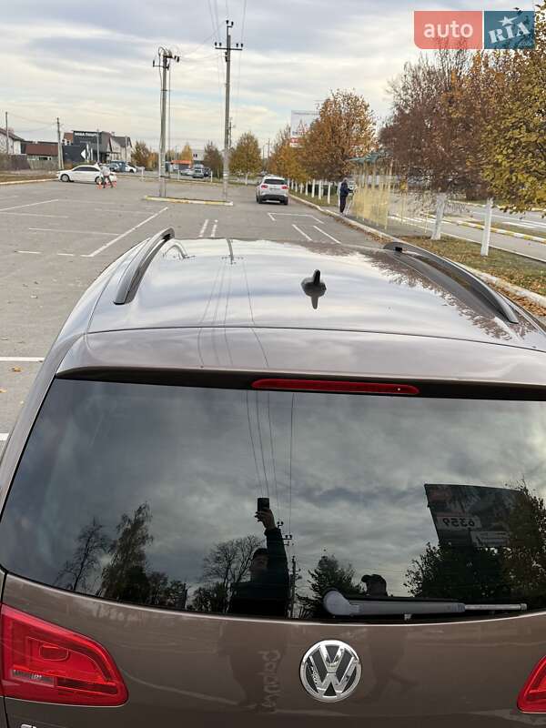 Минивэн Volkswagen Sharan 2011 в Буче