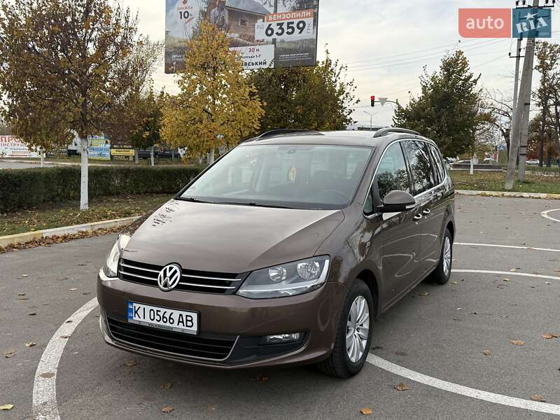 Минивэн Volkswagen Sharan 2011 в Буче