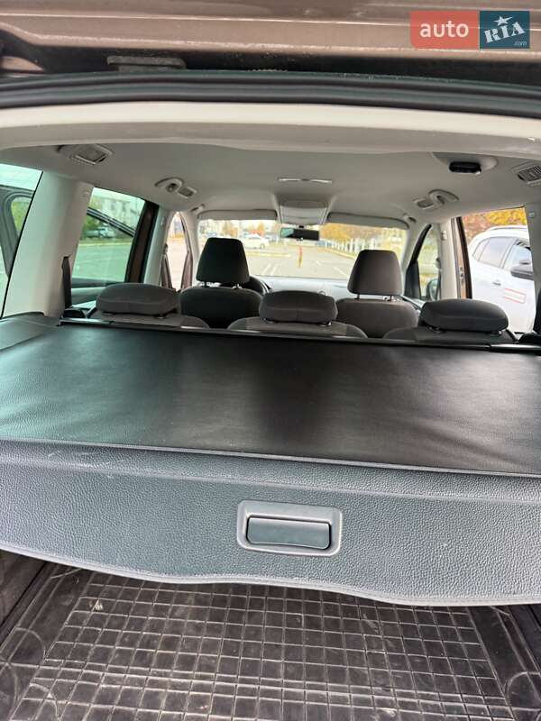 Минивэн Volkswagen Sharan 2011 в Буче