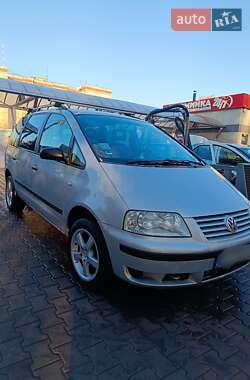 Минивэн Volkswagen Sharan 2002 в Кривом Роге