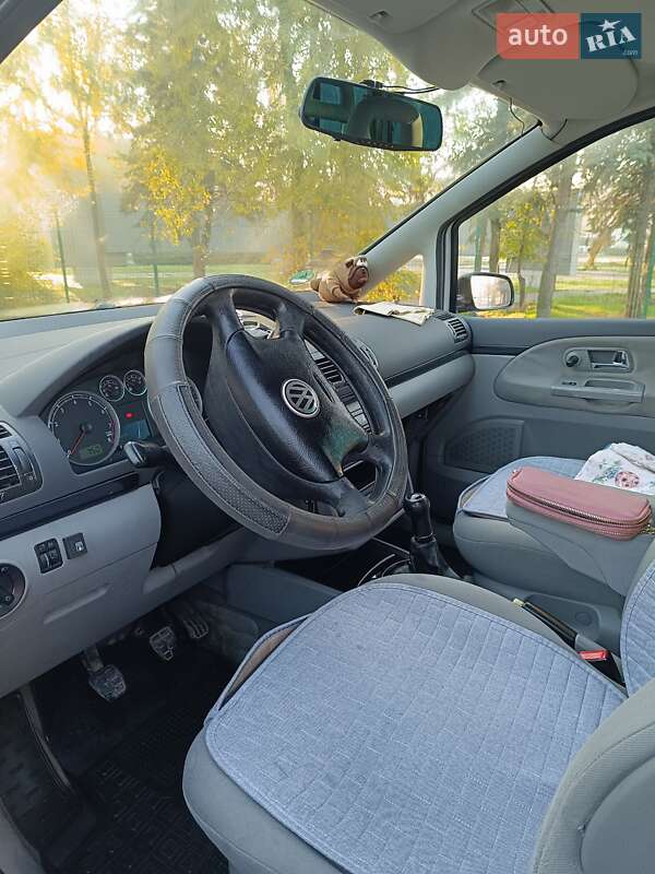 Минивэн Volkswagen Sharan 2002 в Кривом Роге