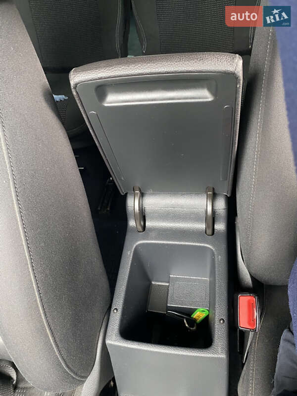 Минивэн Volkswagen Sharan 2011 в Доброславе фото 18 Минивэн Volkswagen Sharan 2011 в Доброславе