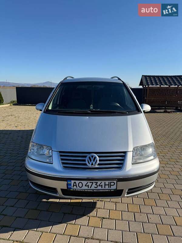 Минивэн Volkswagen Sharan 2009 в Иршаве