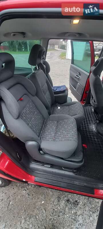 Минивэн Volkswagen Sharan 2001 в Хмельницком