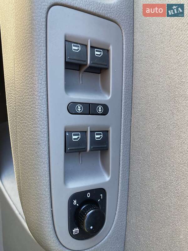 Минивэн Volkswagen Sharan 2011 в Сарнах фото 25 Минивэн Volkswagen Sharan 2011 в Сарнах