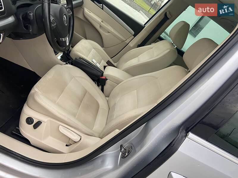 Минивэн Volkswagen Sharan 2012 в Хусте