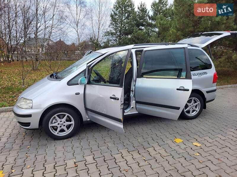 Мінівен Volkswagen Sharan 2004 в Хмельницькому