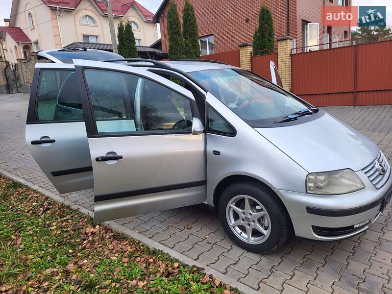 Мінівен Volkswagen Sharan 2004 в Хмельницькому