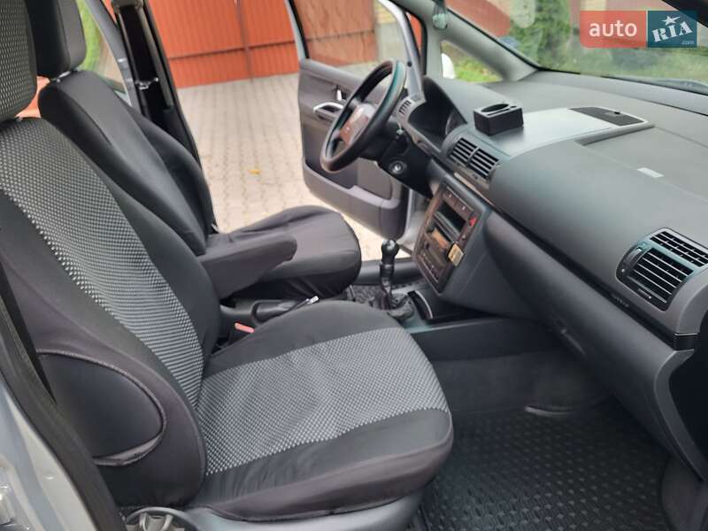 Мінівен Volkswagen Sharan 2004 в Хмельницькому