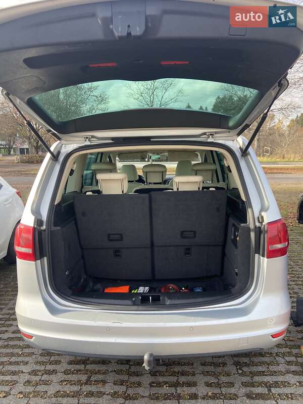 Минивэн Volkswagen Sharan 2012 в Хусте