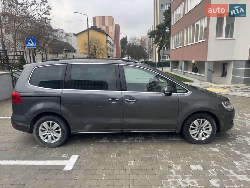 Минивэн Volkswagen Sharan 2012 в Новояворовске фото 6 Минивэн Volkswagen Sharan 2012 в Новояворовске