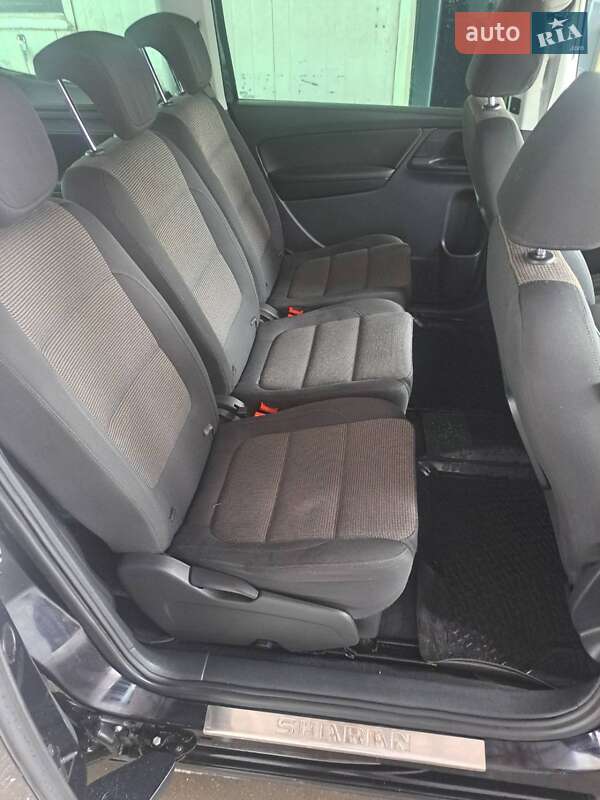 Минивэн Volkswagen Sharan 2011 в Литине