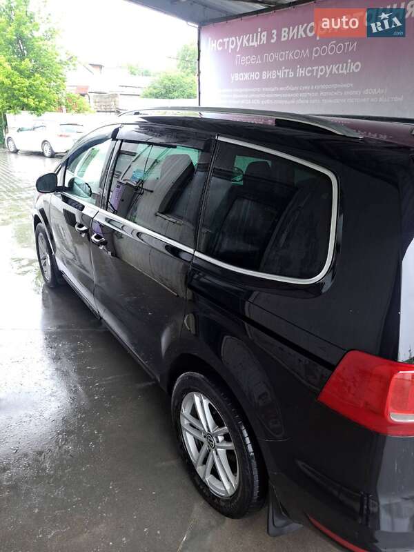 Минивэн Volkswagen Sharan 2011 в Литине