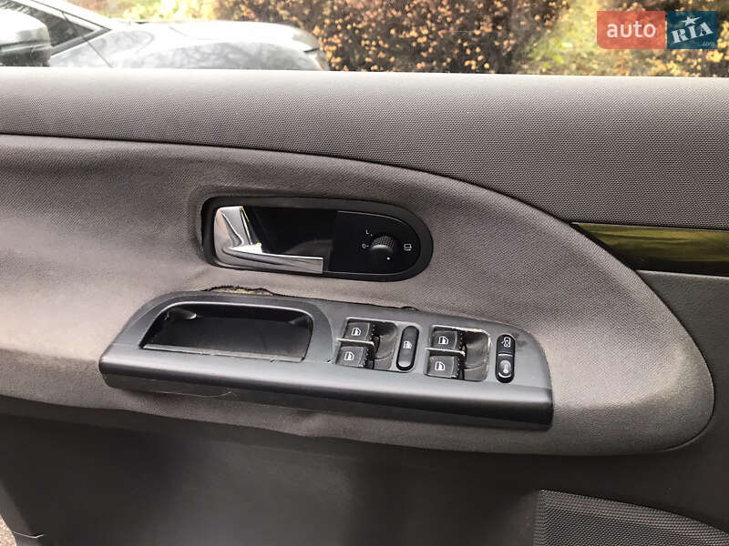 Минивэн Volkswagen Sharan 2006 в Горишних Плавнях фото 6 Минивэн Volkswagen Sharan 2006 в Горишних Плавнях