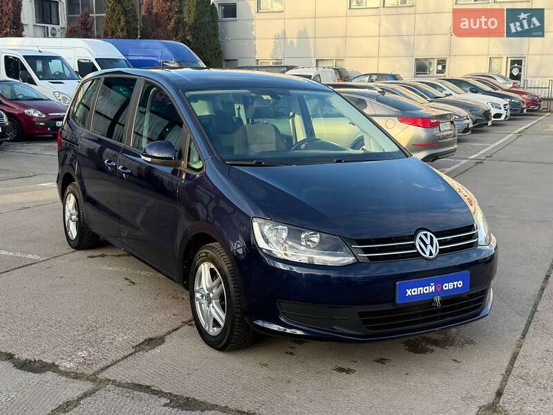 Минивэн Volkswagen Sharan 2015 в Киеве