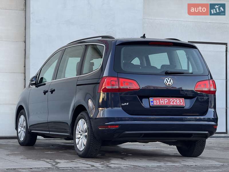 Минивэн Volkswagen Sharan 2015 в Сарнах