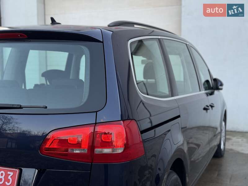 Минивэн Volkswagen Sharan 2015 в Сарнах