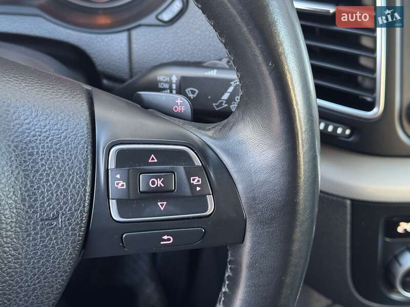 Минивэн Volkswagen Sharan 2015 в Сарнах