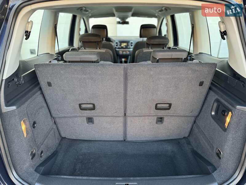 Минивэн Volkswagen Sharan 2015 в Сарнах