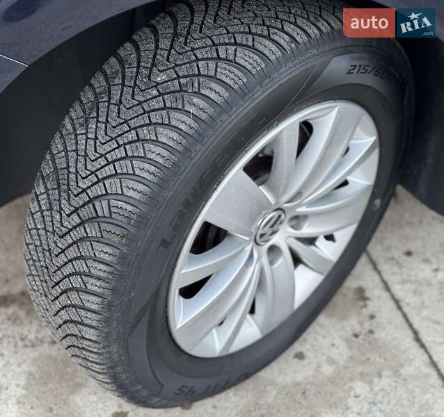 Минивэн Volkswagen Sharan 2015 в Сарнах