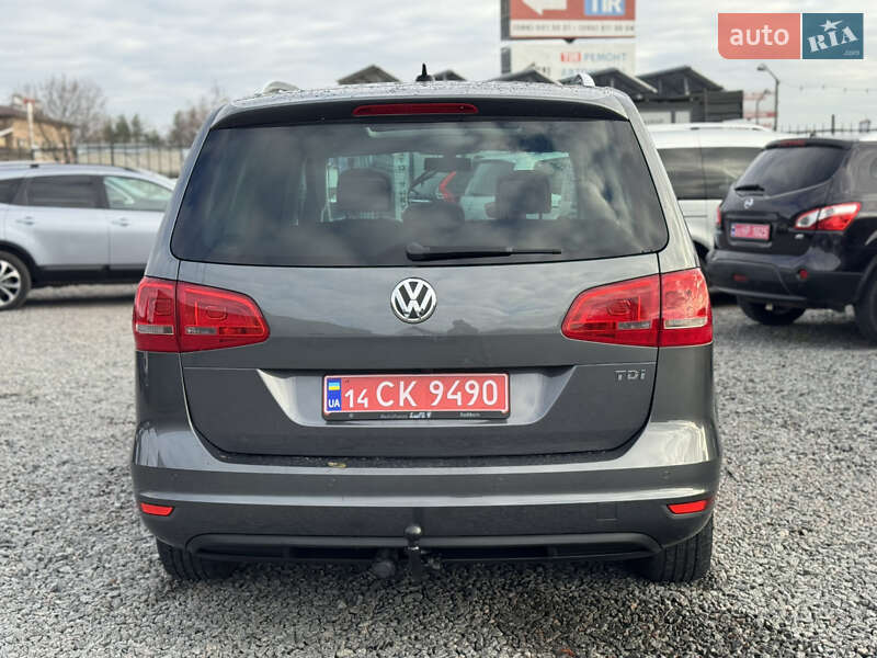 Минивэн Volkswagen Sharan 2015 в Сарнах