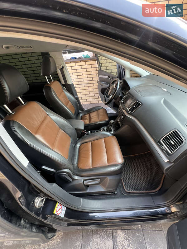 Минивэн Volkswagen Sharan 2010 в Буковеле