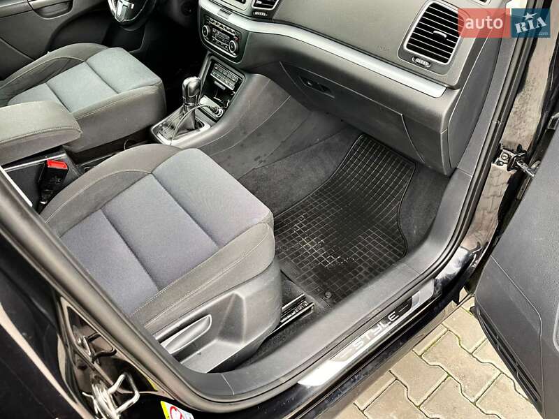 Мінівен Volkswagen Sharan 2012 в Ковелі