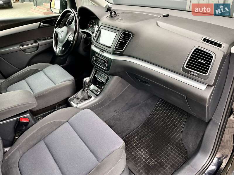 Мінівен Volkswagen Sharan 2012 в Ковелі