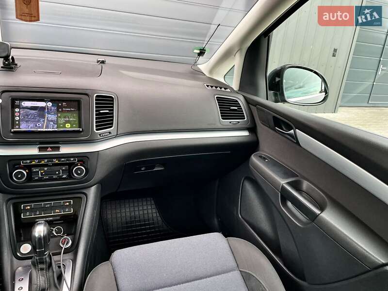 Мінівен Volkswagen Sharan 2012 в Ковелі