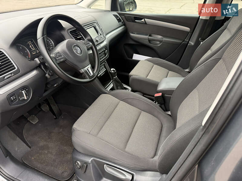 Минивэн Volkswagen Sharan 2012 в Ровно