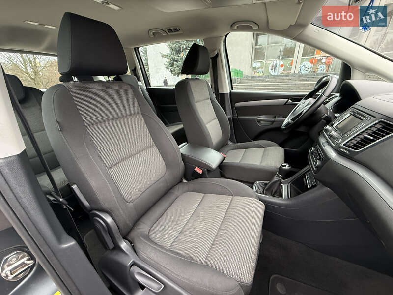 Минивэн Volkswagen Sharan 2012 в Ровно