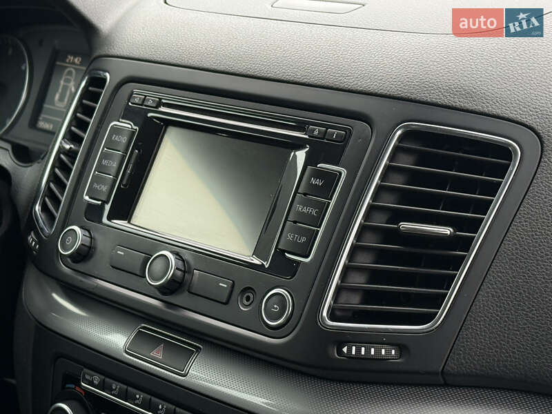 Минивэн Volkswagen Sharan 2012 в Ровно