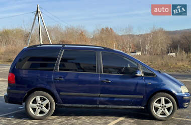 Минивэн Volkswagen Sharan 2004 в Иршаве