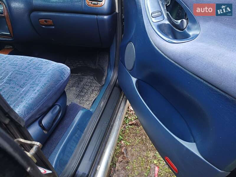 Минивэн Volkswagen Sharan 1998 в Киеве