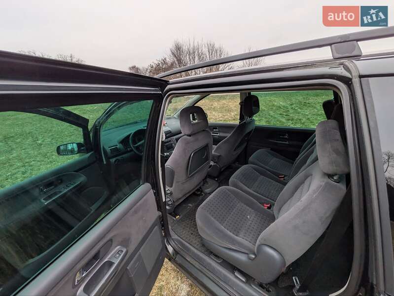 Минивэн Volkswagen Sharan 2003 в Барышевке фото 10 Минивэн Volkswagen Sharan 2003 в Барышевке