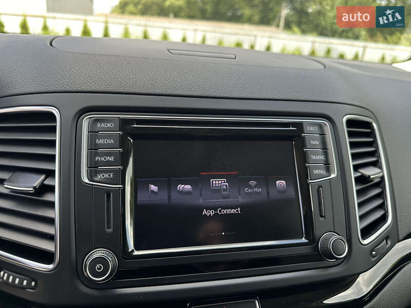 Минивэн Volkswagen Sharan 2017 в Луцке