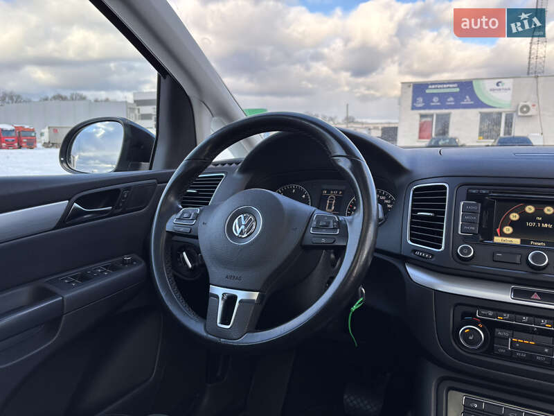 Минивэн Volkswagen Sharan 2011 в Черкассах